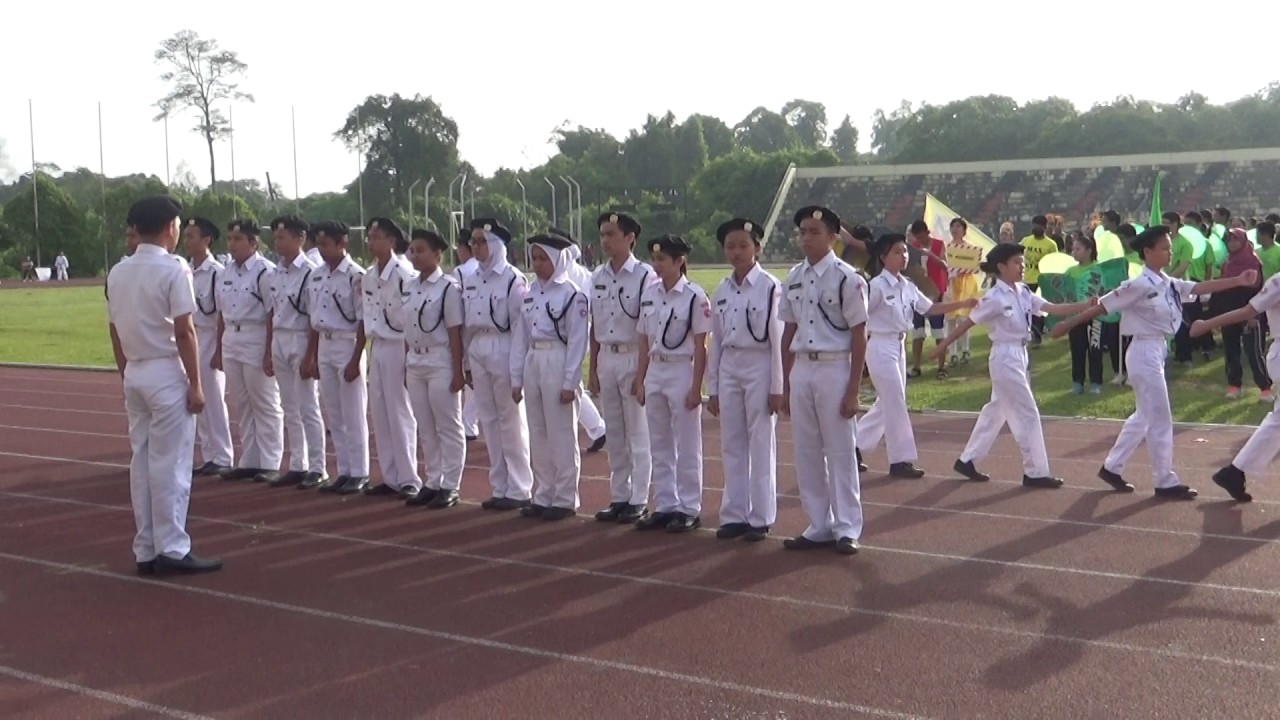 PERBARISAN LINTAS HORMAT PASUKAN BULAN SABIT MERAH ...