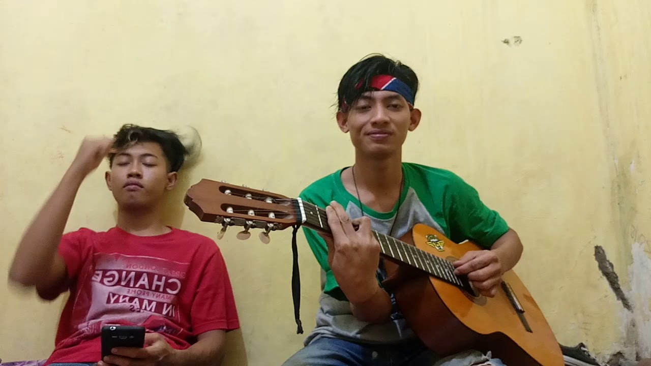 Cinta Tidak Harus Memiliki / Lirik Lagu Cinta Tak Harus Memiliki
