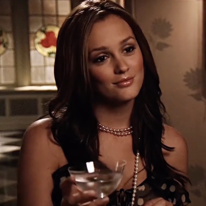 Queens of the 2000s | Gossip Girl & The OC #gossipgirl #blairwaldorf #serenavanderwoodsen #shorts