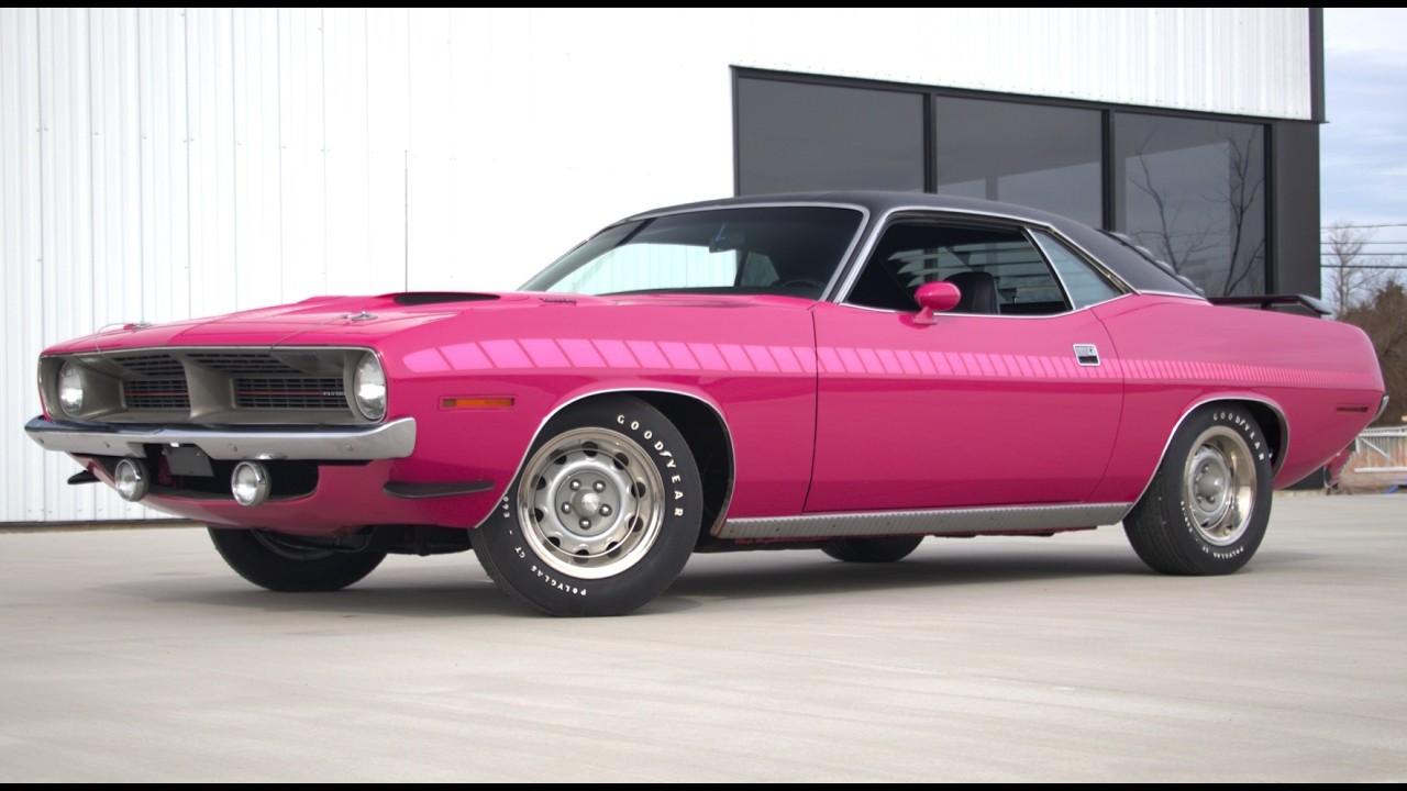 1970 Plymouth 'Cuda in Moulin Rouge