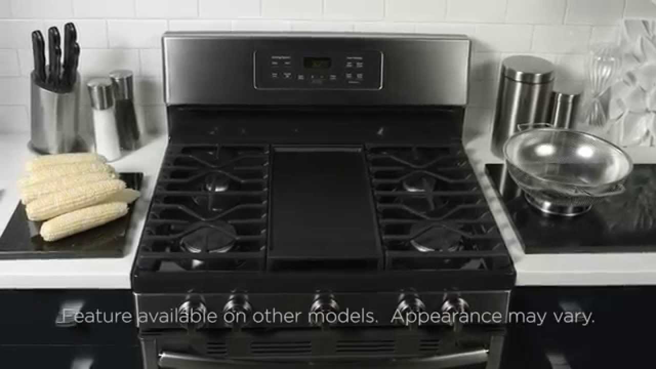 Edge to Edge Cooktop with Integrated Griddle 