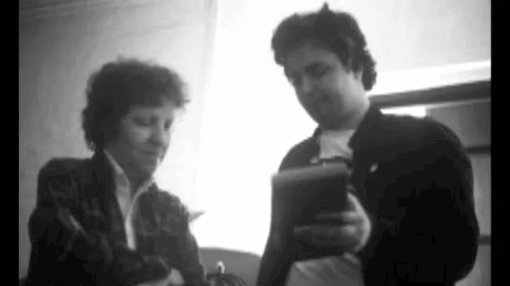Moe Tucker and Daniel Johnston - Do It Right