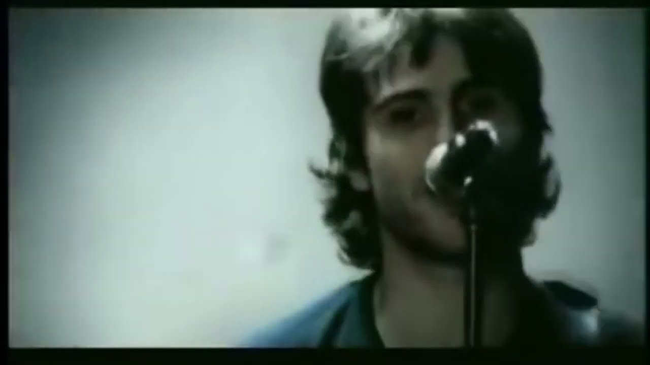 Watch REAÇÃO EM CADEIA - ME ODEIE (Clipe Oficial) on YouTube Watch REAÇÃO EM CADEIA - ME ODEIE (Clipe Oficial) on YouTube