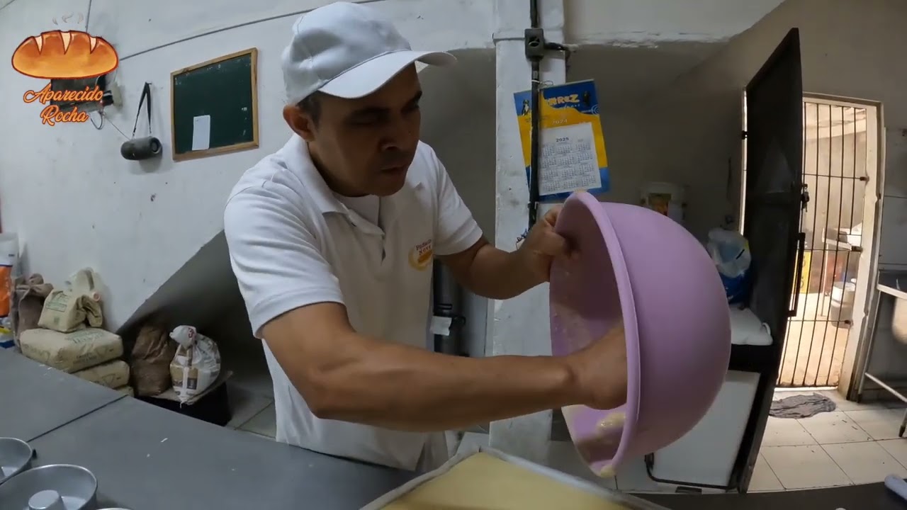 Bolo de abacaxi 🍍🍍🍍 com caramelo