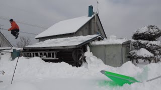 23年24年S 田舎生活 雪下ろし  今シーズンも始まりました 雪下ろし　人力除雪　removingsnow