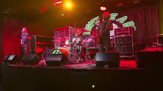 She Might Be A Beast 91125