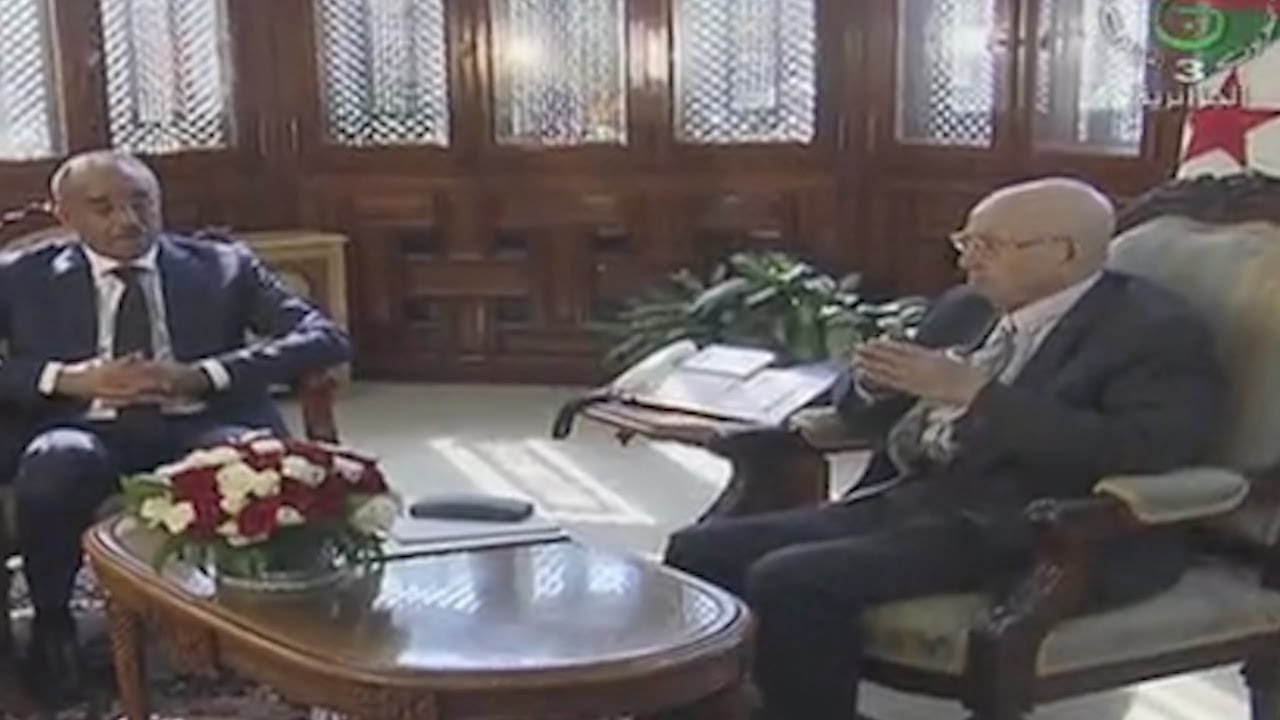 بن صالح يستقبل الوزير الأول نور الدين بدوي