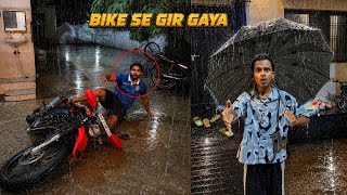 Barish Mein Bike Se Gir Gaya Mai 😳 