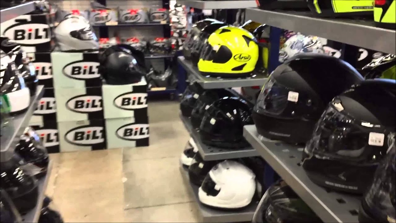 VALORES RIDÍCULOS NA LOJA DE ACESSÓRIOS PARA MOTO NA CALIFÓRNIA - PREÇOS QUE FAZEM CHORAR