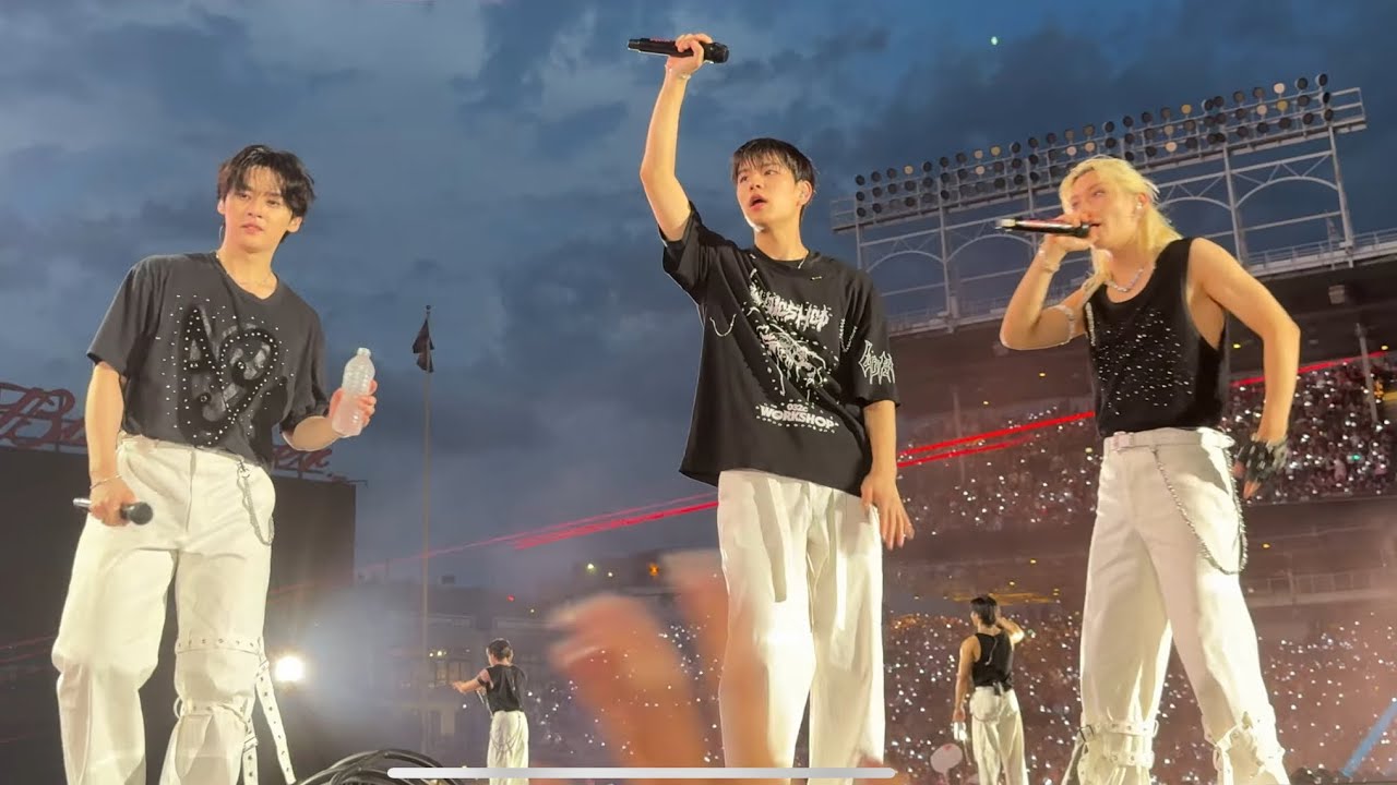 Stray Kids LaLaLaLa Dominate Chicago 062625 - YouTube