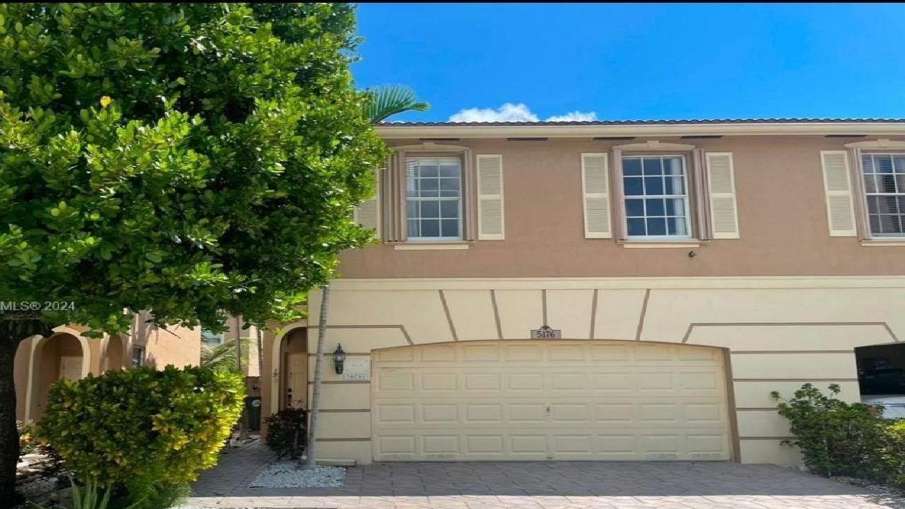 5176 Stagecoach Dr, Coconut Creek, FL Presented by Omi and Jada Jeanlouis.