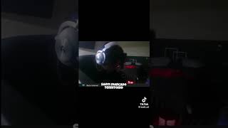 Santi Marcando Territorio .