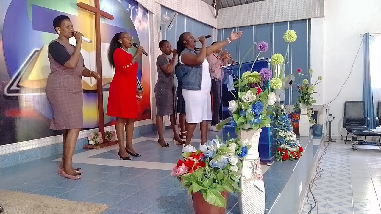 WEWE NI MUNGU MPASUA BAHARI HAUFANANISHWI, VIZAZI HADI VIZAZI VYA KUFAHAMU WEWE ULIYE MUNGU WA KALE 