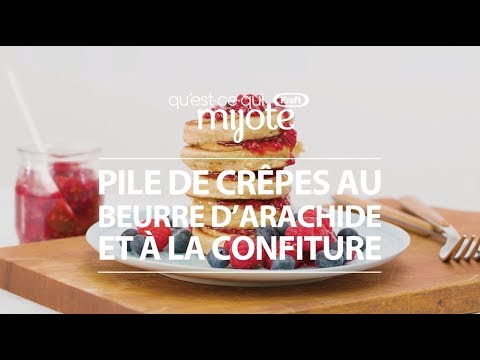 piles-de-crêpes-au-beurre-d'arachide-et-à-la-confiture