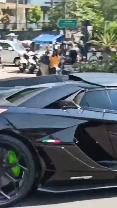 LIKE F1! Lamborghini Aventador SVJ in Bandung with Gintani! 😱🔊🔊#shorts