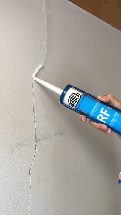 cara menutupi tembok dinding yang pecah dan retak secara rapi.