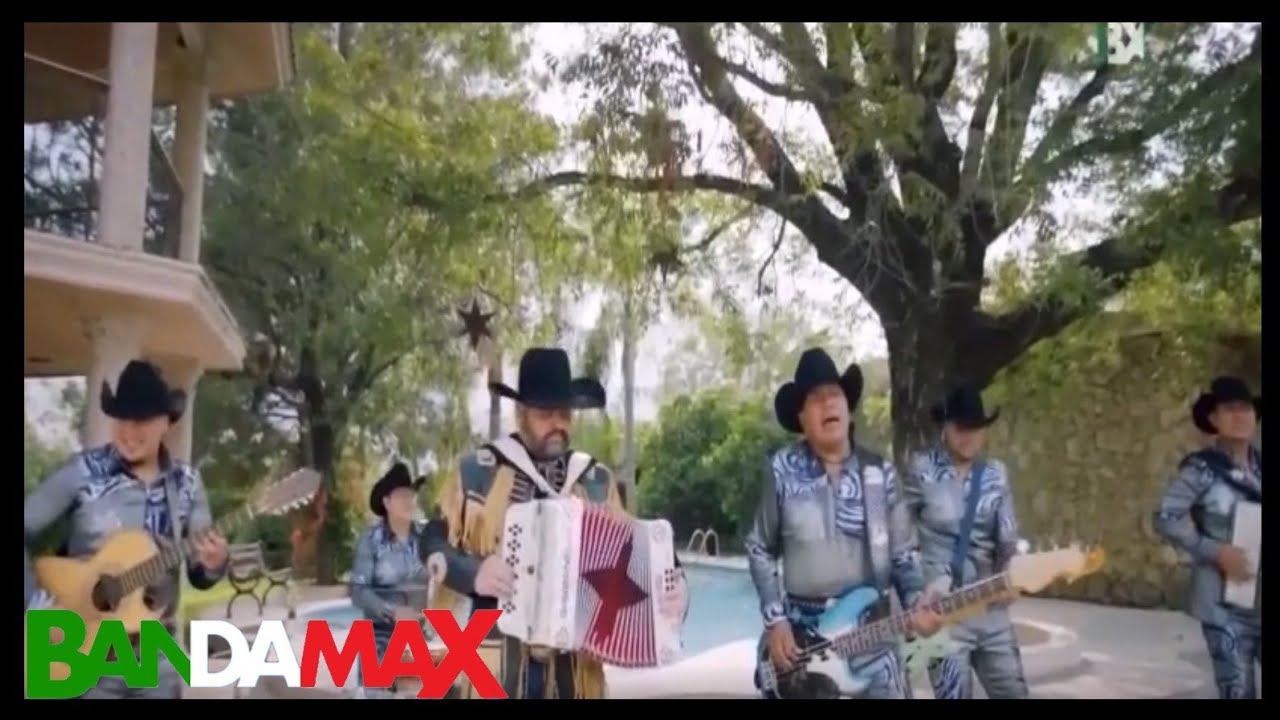 Voy A Tumbar La Casita (Bronco Ft. Ricky Muñoz) - YouTube