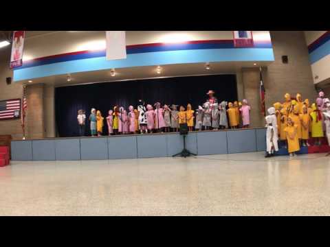 Theiss Elementary School | Kindergarten Farm Musical Program 2017 | Song 5