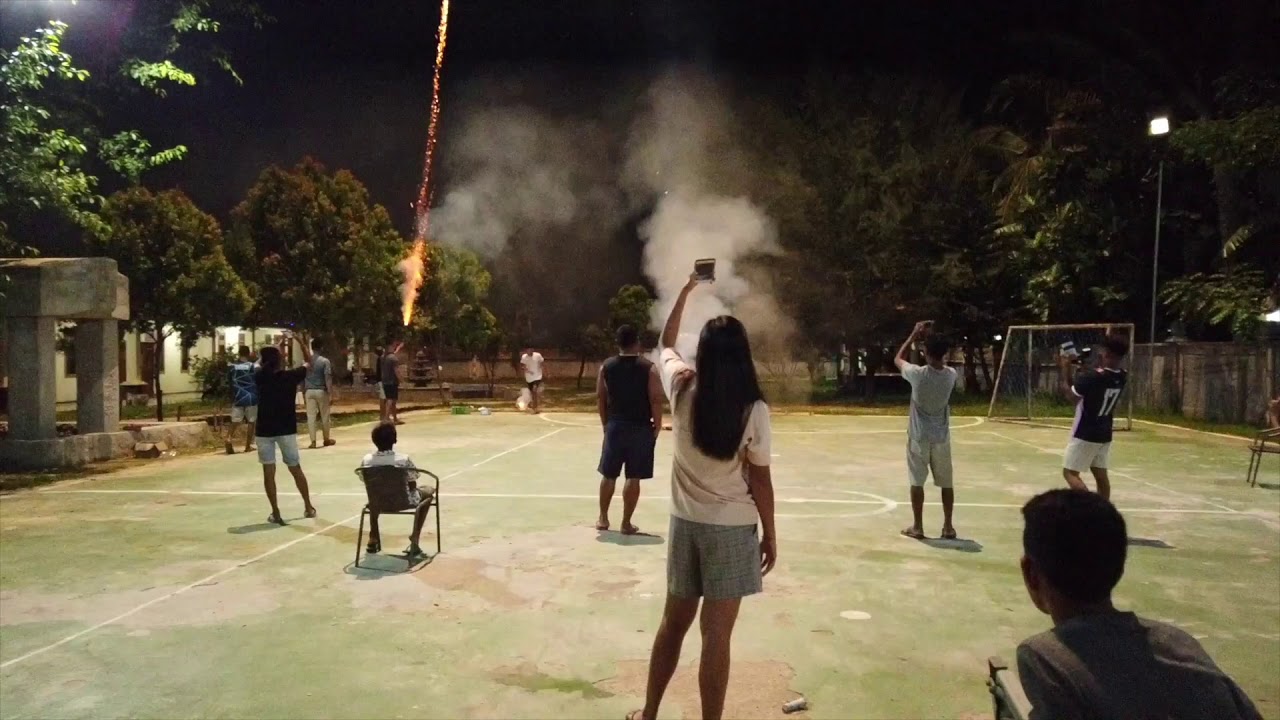 BAKAR PETASAN RAKSASA # SPESIAL TAHUN BARU# SELAMAT TAHUN BARU UNTUK KITA SEMUA#