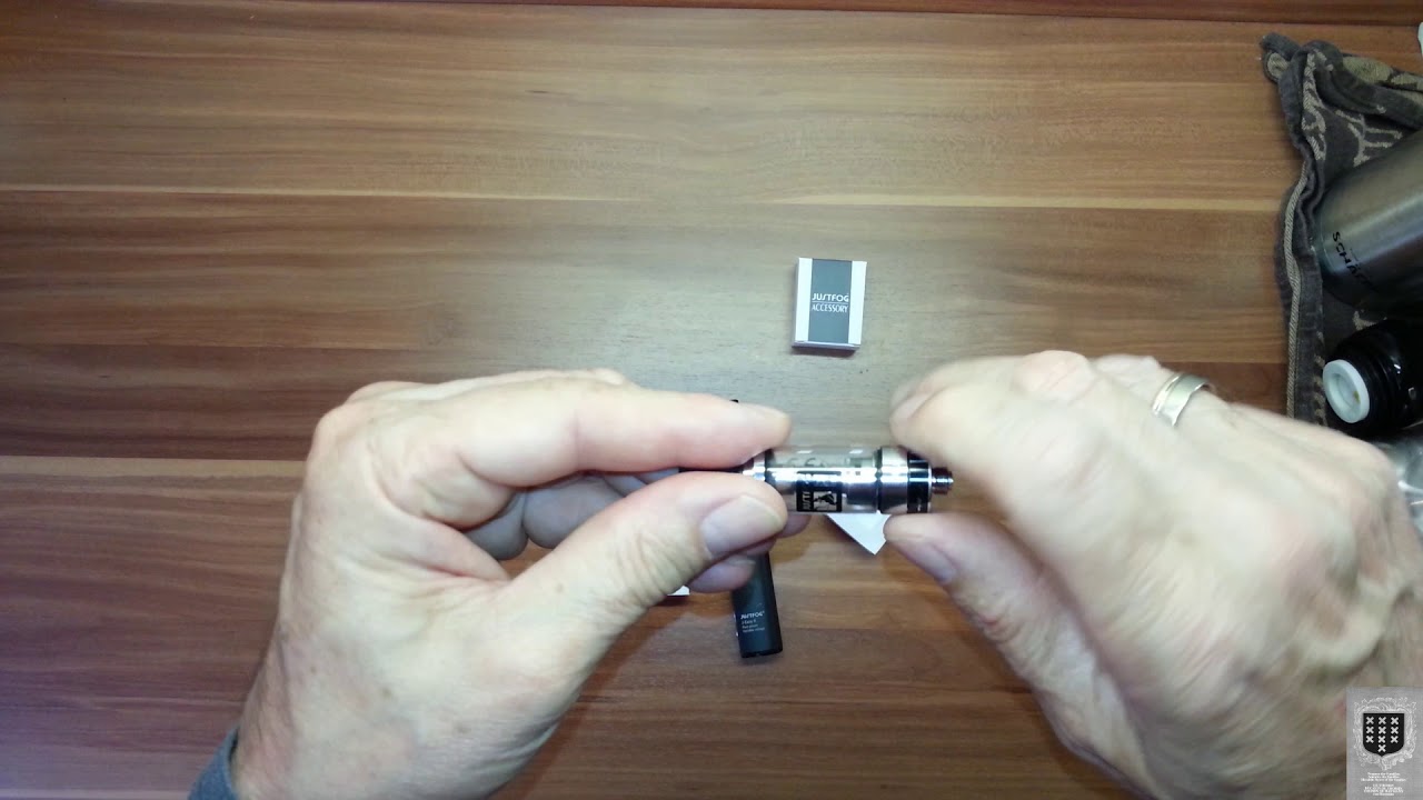 Tankglaswechsel beim Justfog Q 16 Tank.