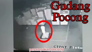 POCONG LOMPAT TEREKAM CCTV‼️Penampakan Hantu seram terjelas