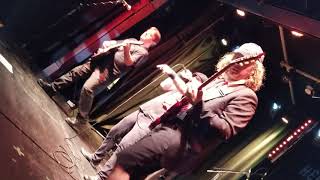 HELL N BACK-THE CANADIAN AC/DC TRIBUTE