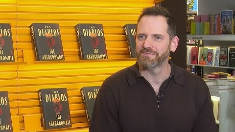 Joe Abercrombie: "Mis primeros libros eran una fiesta de la salchicha y ahora dicen que soy 