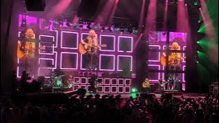 My World - Avril Lavigne (6/26/2025)