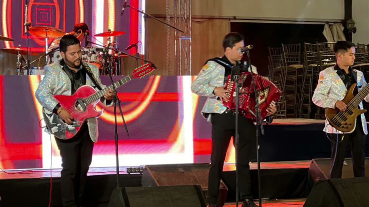 Guarda BACKERSFIELD- GRUPO LOS CHAVALOS su YouTube Guarda BACKERSFIELD- GRUPO LOS CHAVALOS su YouTube
