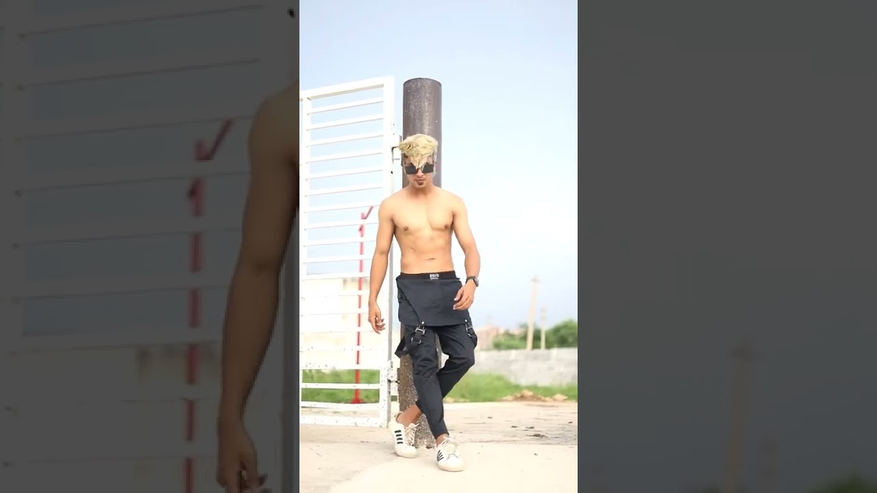 stylish pose 📷❤️ 