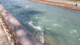 Вода: устье реки Сочи (Саче) и море