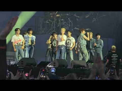 Seventeen Cheers Clap LOLLAPALOOZA BERLIN 240908