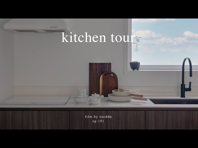 Minimal Kitchen Tour. Kitchen organization ideas and my kitchenware