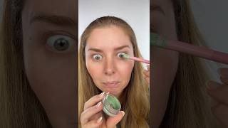 Paulas LIPPENSTIFT MASCHINE 👀💚 ist das die Farbe von mein...