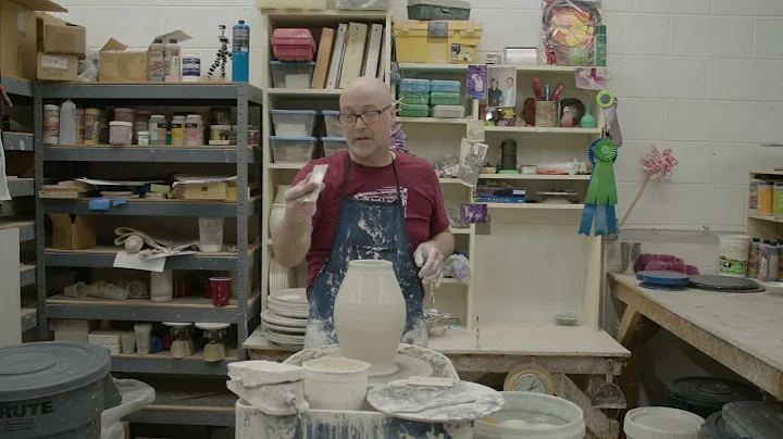 A Couple of Tips for Throwing Large, Voluminous Vase Forms - NEIL ESTRICK