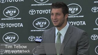 Tebow introduced by Jets