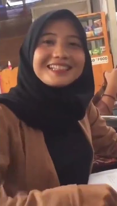 Video mentahan halu cewek rajin sambil belajar di warung llcewek cantik