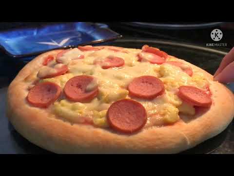 cách làm pizza xúc xích tại nhà
