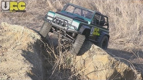 Axial SCX10 Dingo kit first drive, no music