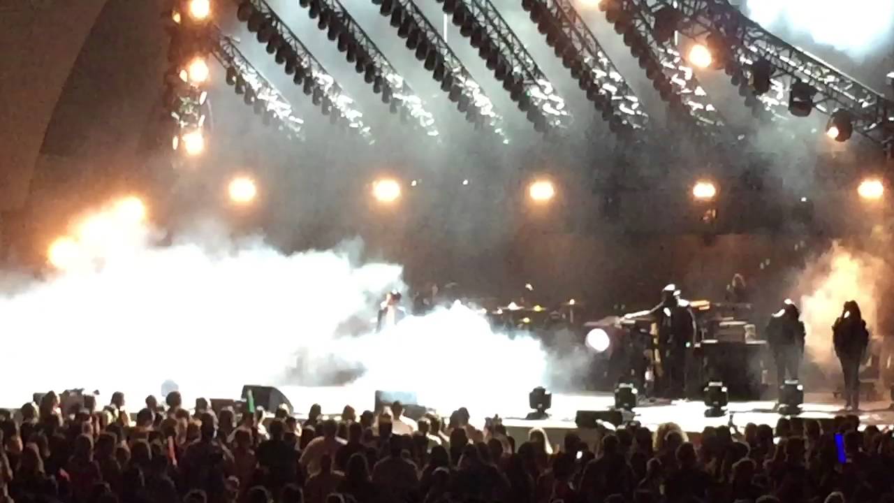 10/24/15 - Diamonds - Rihanna - We Can Survive Concert - Hollywood Bowl