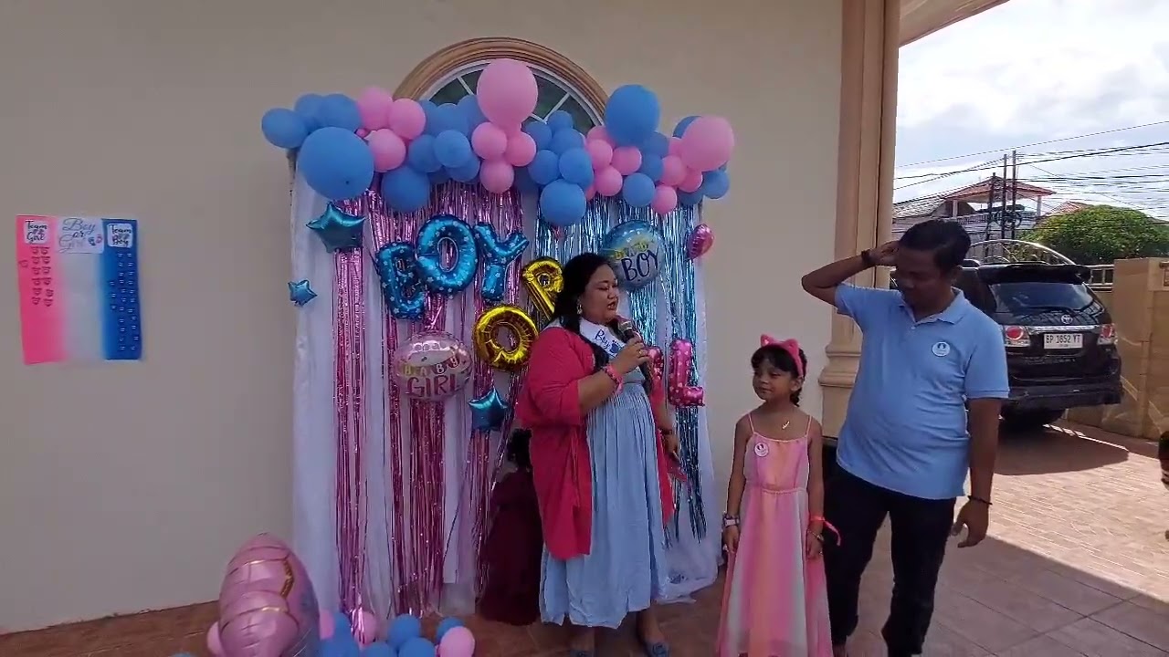 Audrey promoted to be a BIG SISTER !