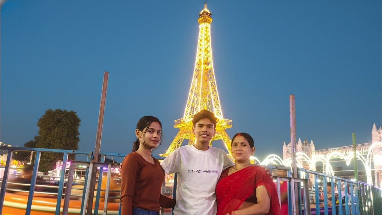 Aaj Ghar Banega Studio 😍 | Family Live Masti 🔴