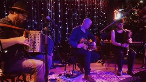 New Jigs (Blowzabella) played by Trio Bucsan/Dantin/Kuyper.