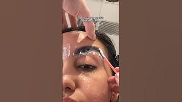 First time getting my Brows Laminated 🖤 @benefitcosmetics #browlamination #benefitbrows #brows