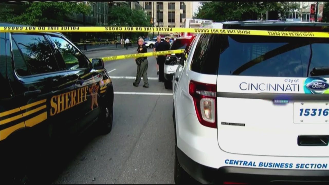 'A horrific situation": 4 dead in Cincinnati bank shooting