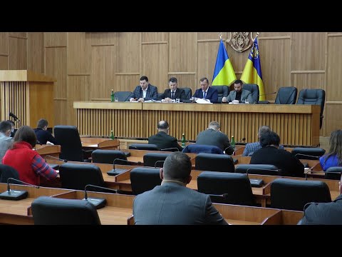 Антипаркувальні стовпчики та програма соц-економ розвитку: деталі виконкому Ужгородської міськради