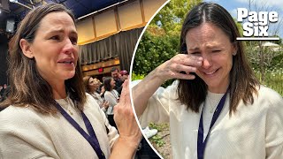 Proud mom Jennifer Garner cries as her and Ben Affleck’s daughter Violet graduates high school by Page Six 3,413 views 20 hours ago 34 seconds