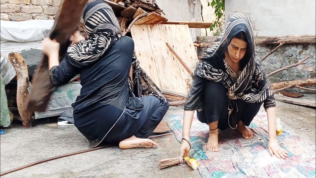 Barish me bistary ko dhoya | pakistani vlog | daily routine work | Rabia Simple Life