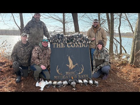 Missouri Duck Hunting Was INSANE Ducks Everywhere!