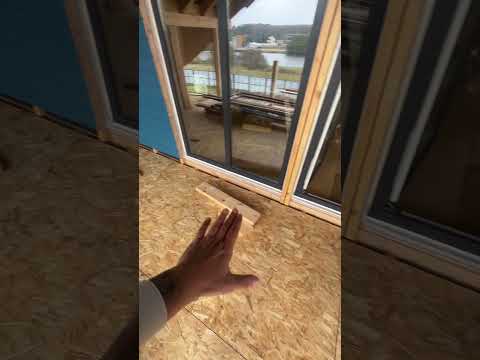 Самый важный элемент открытого балкона. Если так не сделать то полы будут протекать #дом #стройка